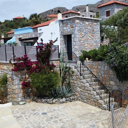 Villa Mavri Ruhige Private Pool Villa, Meerblick 아이아파라셰비 외부 사진