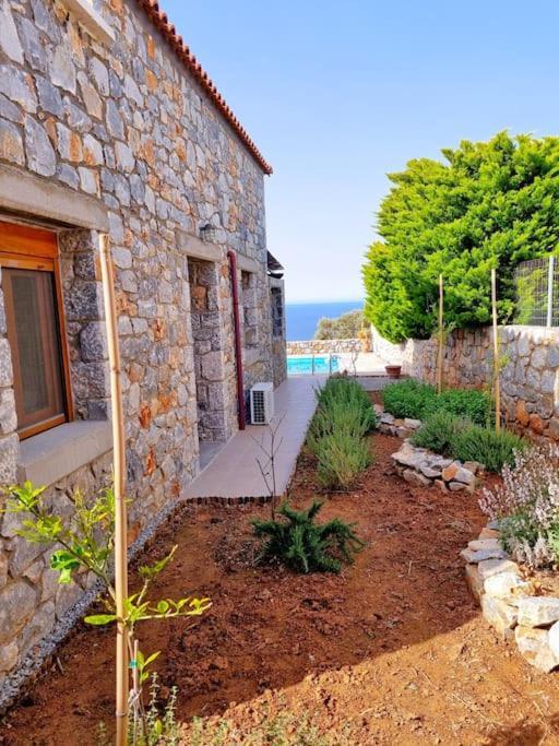 Villa Mavri Ruhige Private Pool Villa, Meerblick 아이아파라셰비 외부 사진