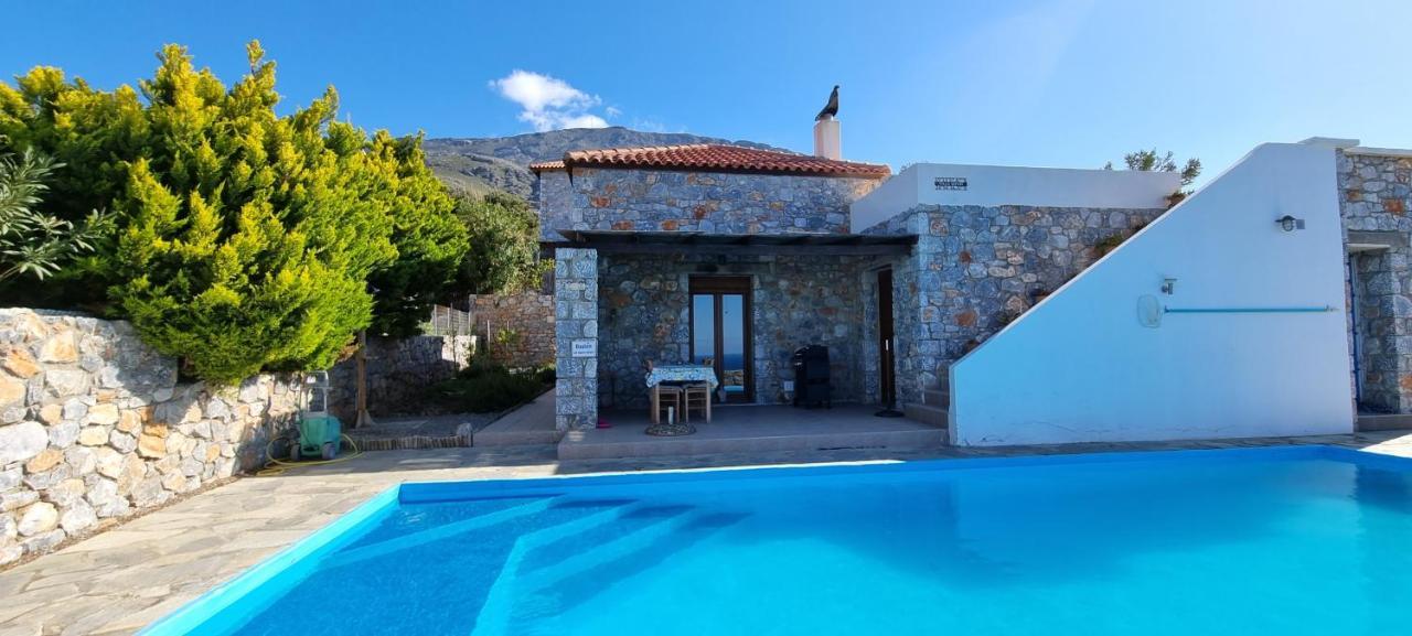 Villa Mavri Ruhige Private Pool Villa, Meerblick 아이아파라셰비 외부 사진